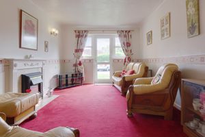 Lounge/Diner- click for photo gallery